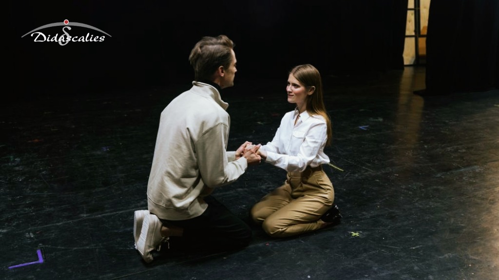 Atelier de cohésion d'équipe : développer l'aisance relationnelle par le théâtre